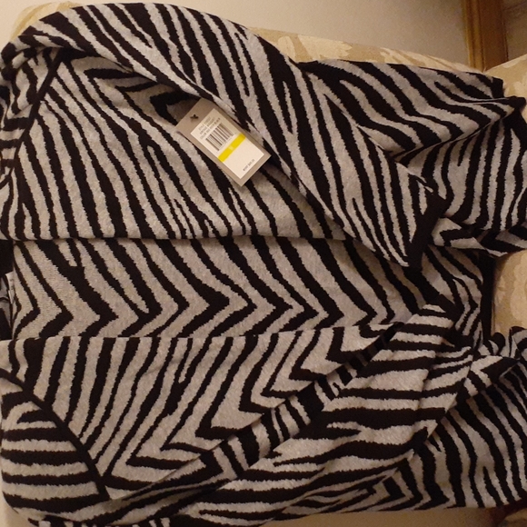 CHAUS NEW YORK CARDIGAN SWEATER NWT - Picture 2 of 9